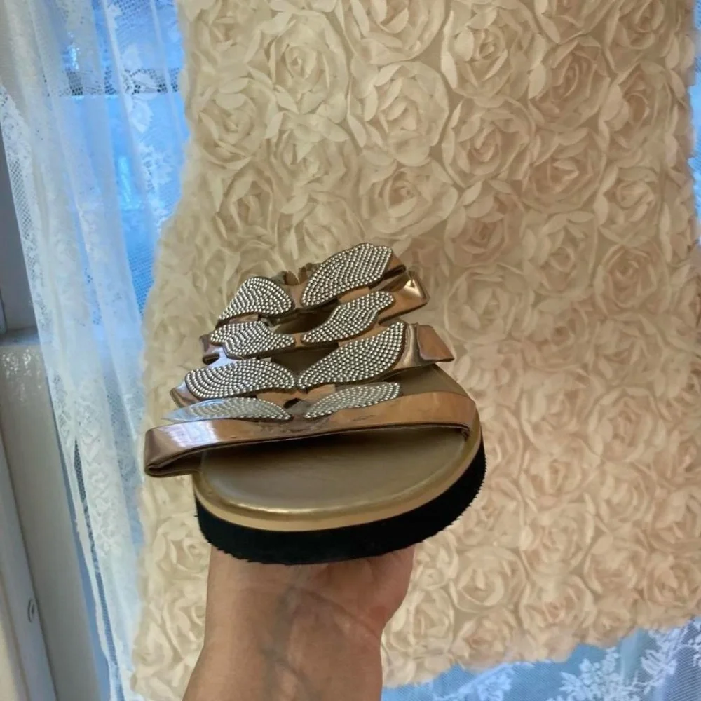 The Unbranded Brand rose gold